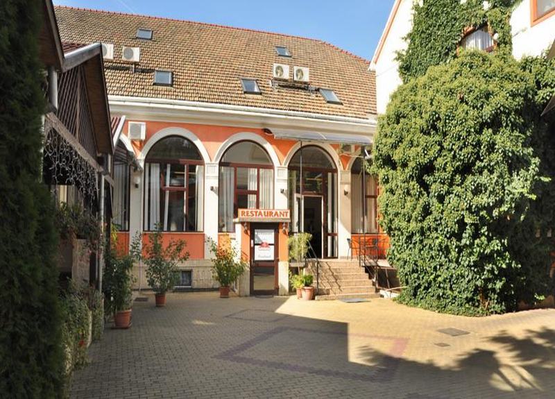 Hotel Cardinal Satu Mare Exterior foto