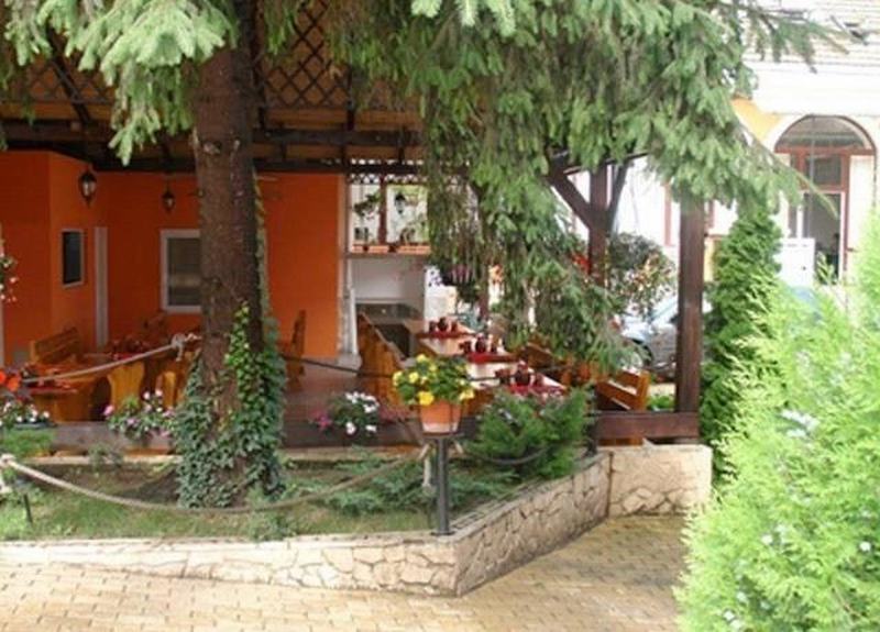 Hotel Cardinal Satu Mare Exterior foto