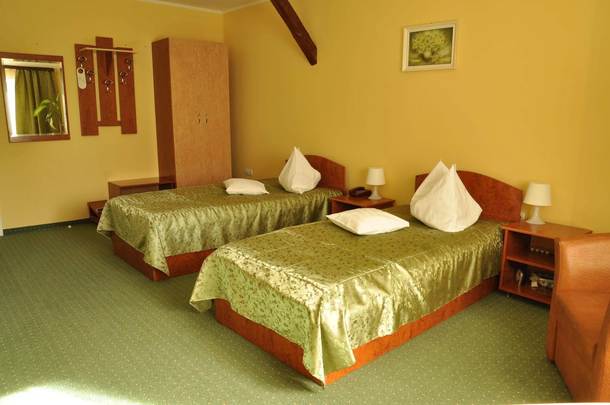 Hotel Cardinal Satu Mare Exterior foto