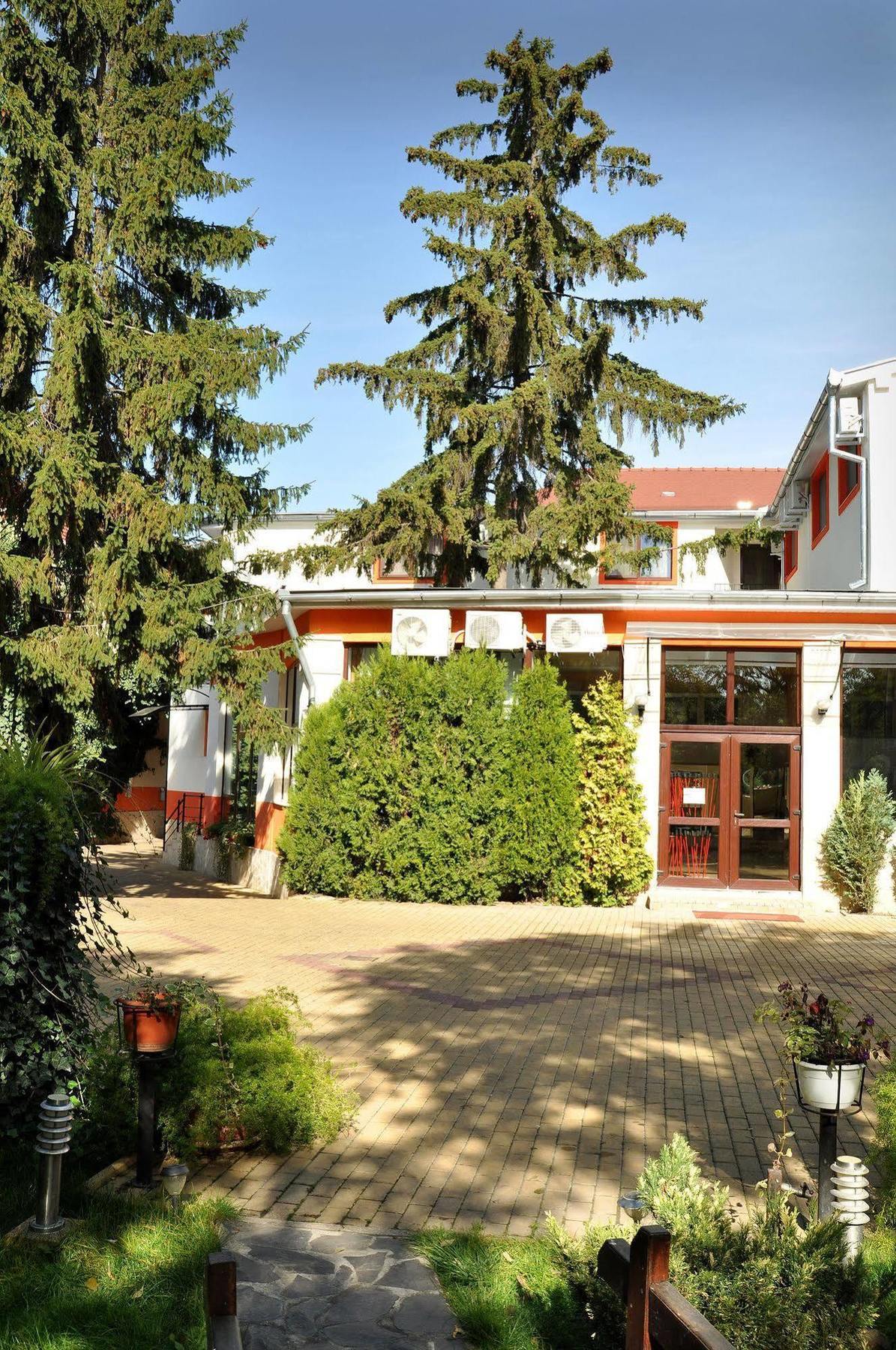 Hotel Cardinal Satu Mare Exterior foto